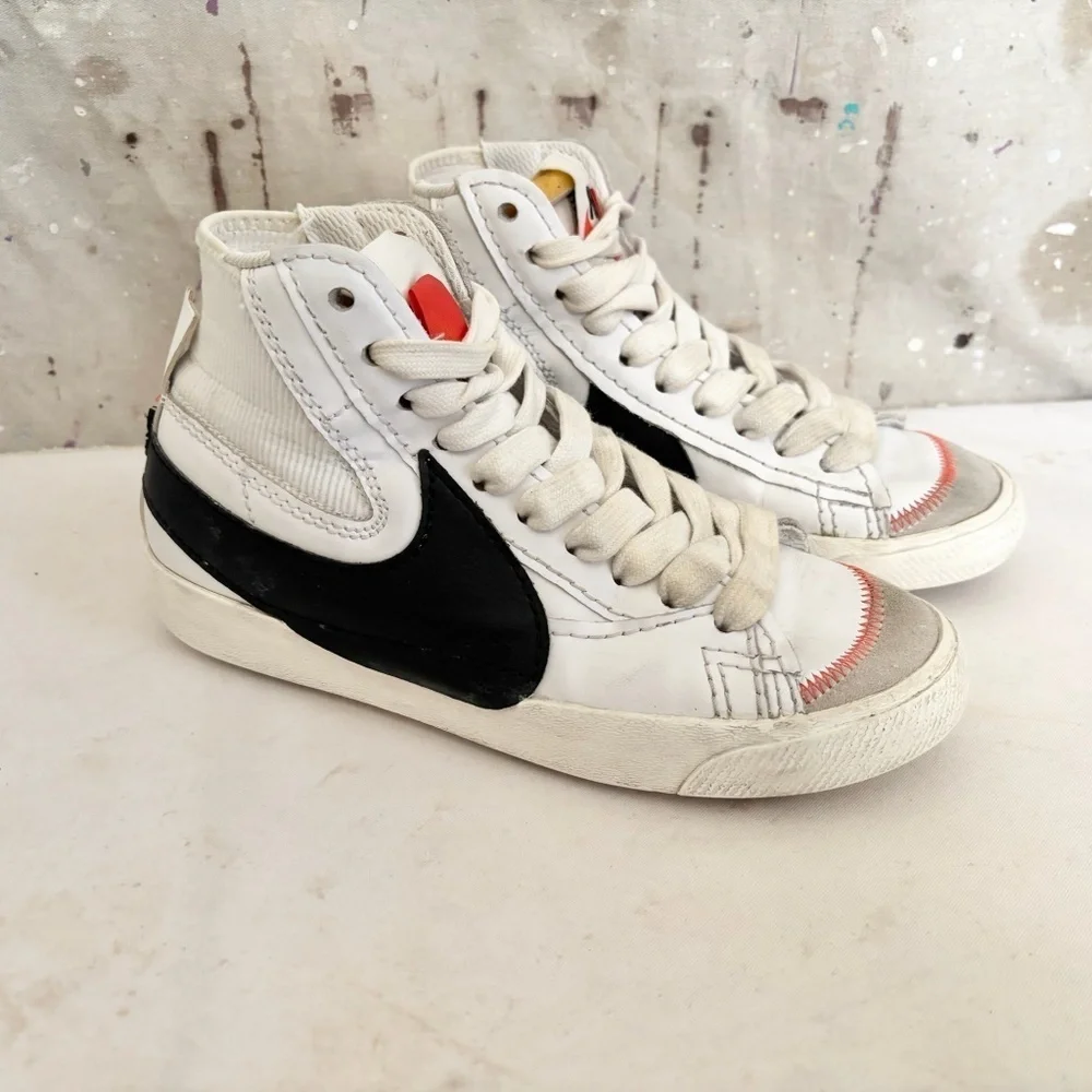 Nike Blazer Mid '77 Jumbo Sneakers